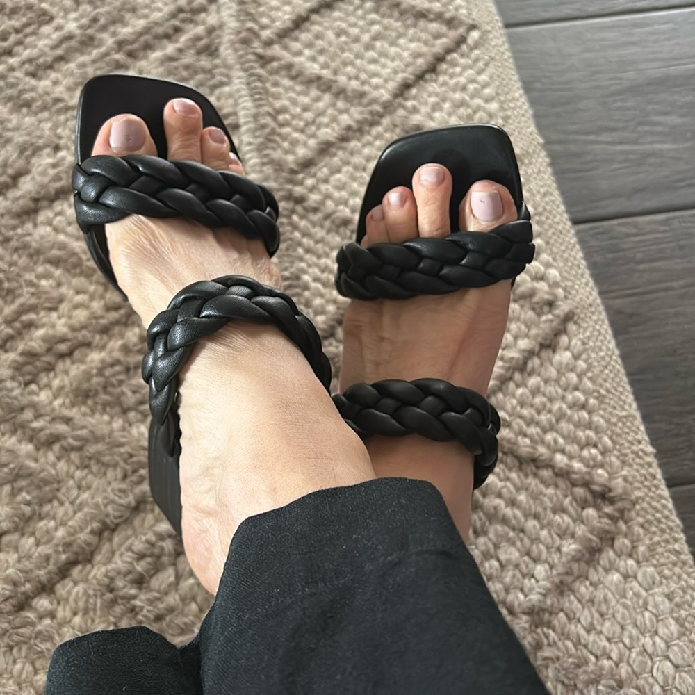 Dolce vita black sandals